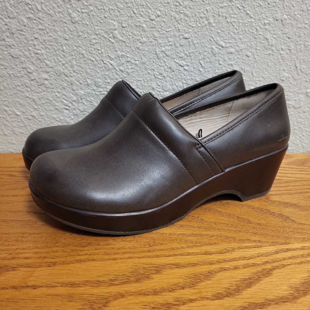 JBU Jambu Designs Cordoba Brown Leather Clogs Size 7½M